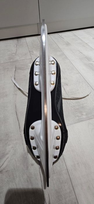 продам коньки в идеальном состоянии