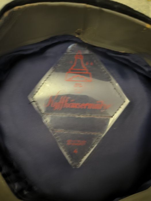 старинен керамичен часовник за стена Стара немска военна фуражка