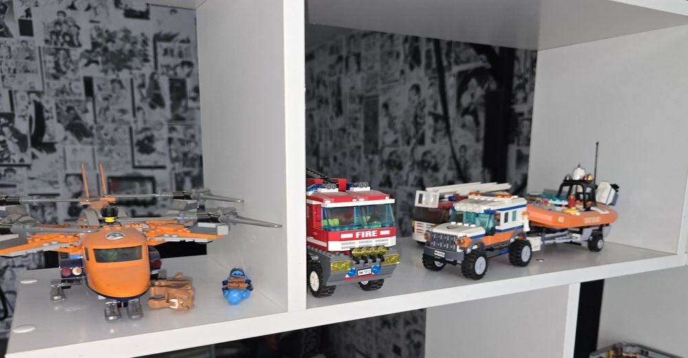 продам все LEGO на фото оригинал