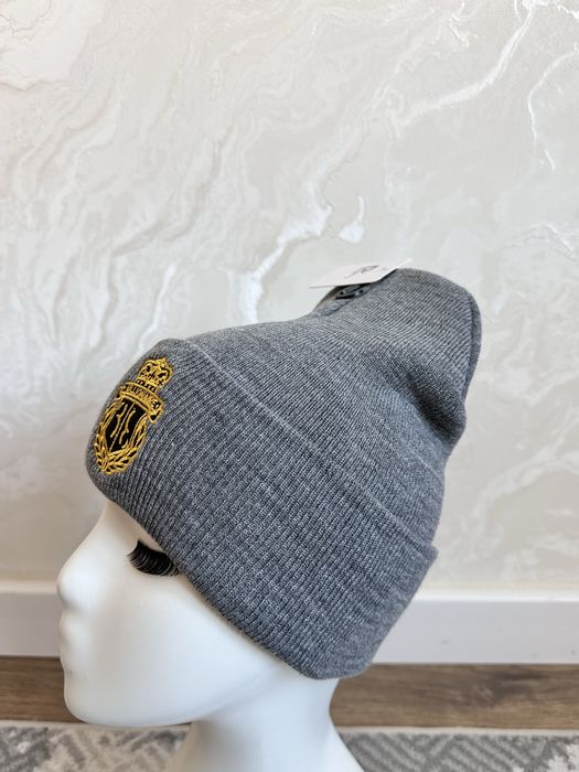 500 тг, шапки новые