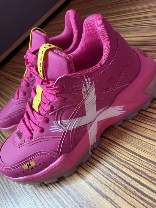 Маратонки John Richmond