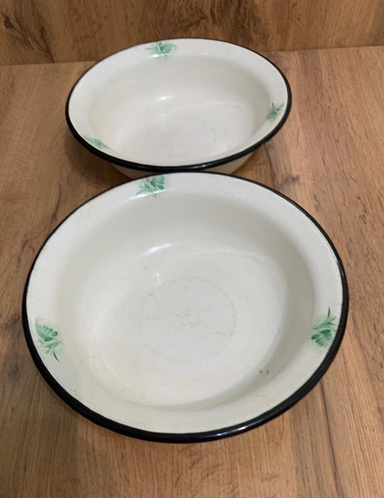 Табаки миски тарелки эмалированные