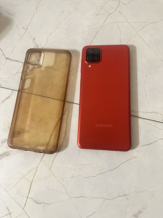 Продаётся телефон самсунг