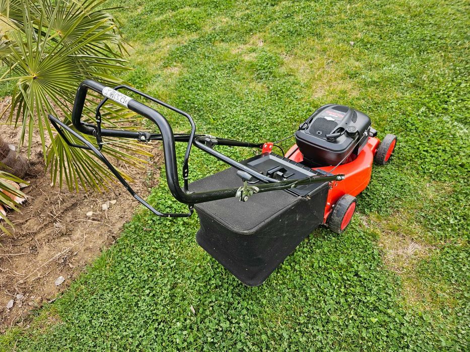 СамоХодна Моторна Косачка Briggs&Stratton, КАТО НОВА.