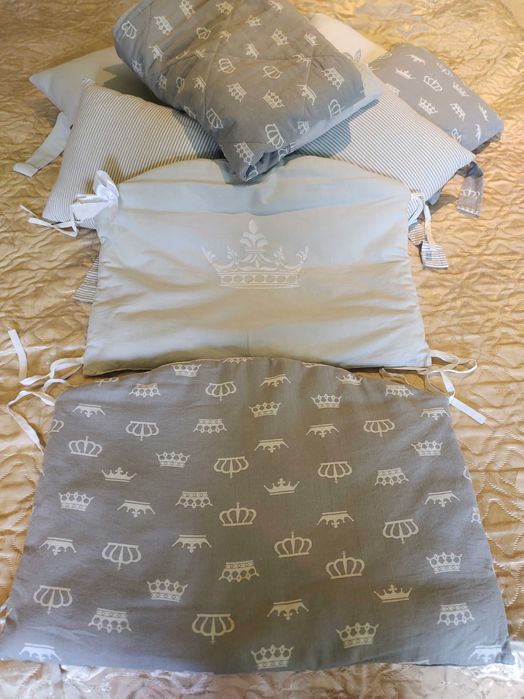 Продам набор ,,Бортики для кроватки"