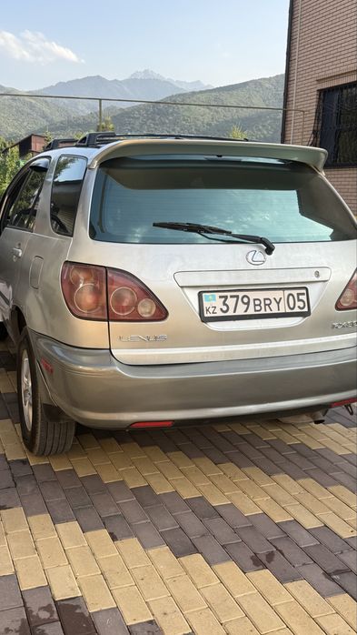 Продам Лексус rx 300 полный привод.