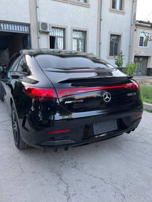 Mercedes benz AMG EQE 53  2023