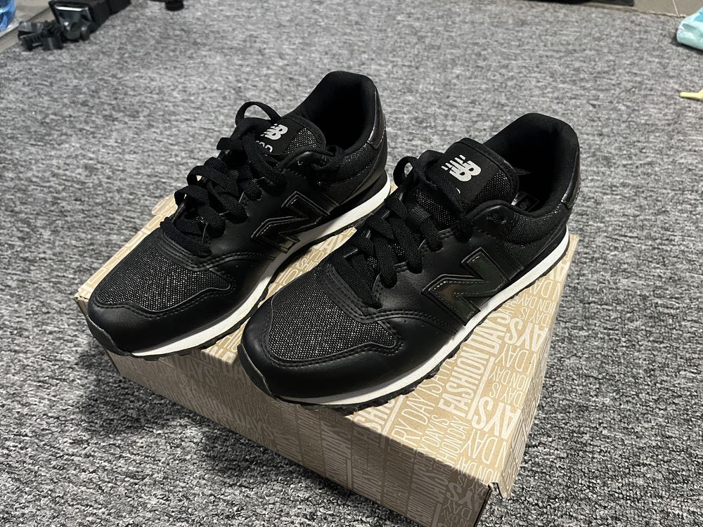 New Balance Dama Adidasi tenisi din piele ecologica 37.5 Bucuresti Sectorul 6 OLX.ro