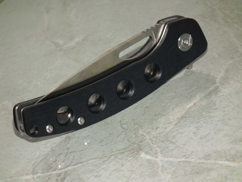 Cutie, nou briceag CH Knives 3530, otel D2, míner G10, liner lock