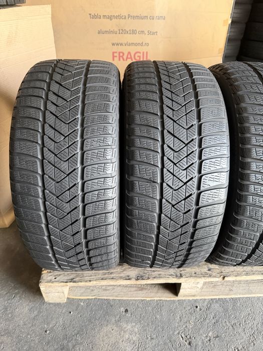 4 anvelope iarna 235/40/19 Pirelli  T0 echipare Tesla!