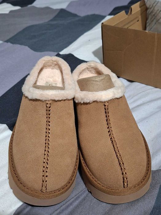 UGG New Heights Cozy Clog