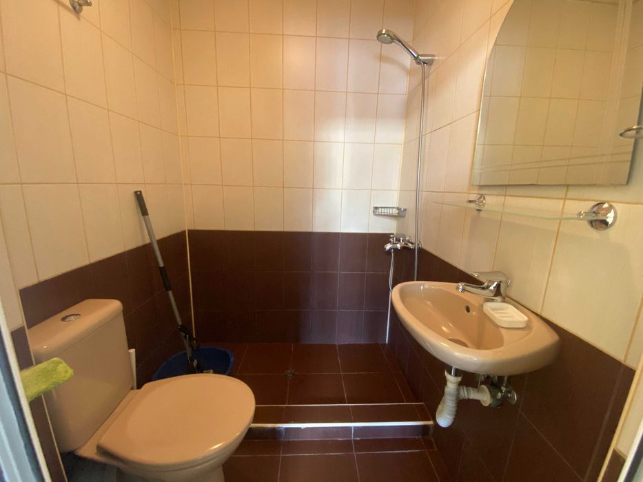 Дава се под наем Четиристаен апартамент в Варна, Лятно кино Тракия - 100 кв.м за 612 € - Снимка #9