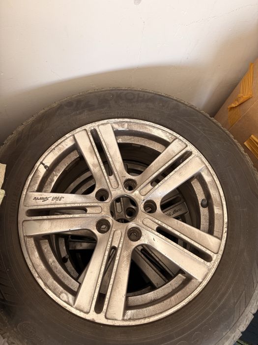 Продам титанка на мерс 124 зима 15 р в хорошым состаяниие