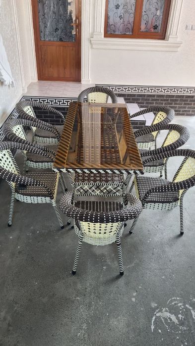 Ratan stol stul 9-yillik jatriba