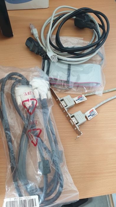 Pinnacle PC TV Pro tunner, radio, telecomanda cabluri