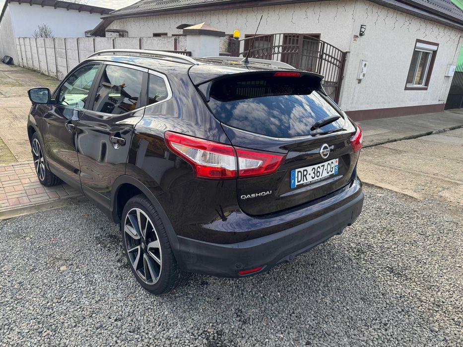 Nissan Qashqai 1.6 DCi Panoramic camere 360 TEKNA culoare deosebita