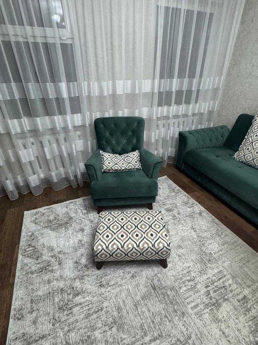 Диван и кресло для гостинной