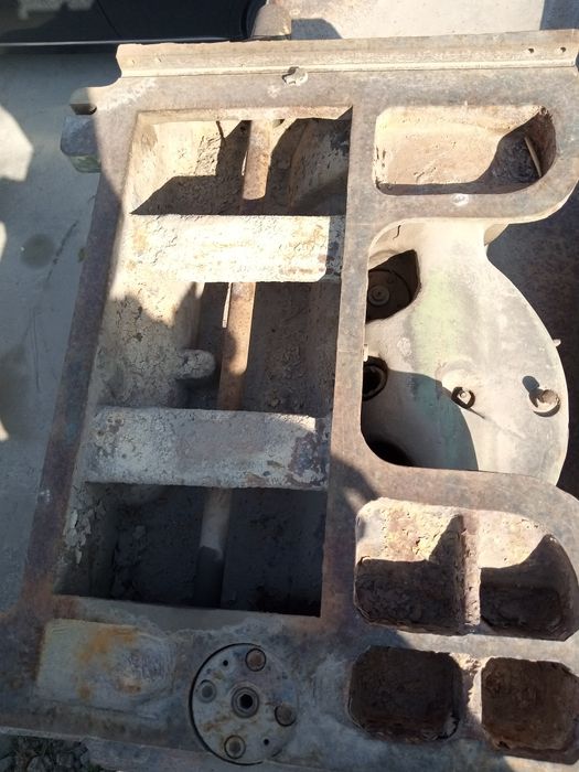 Стол поворотный, люнет, делитель тиски станочные