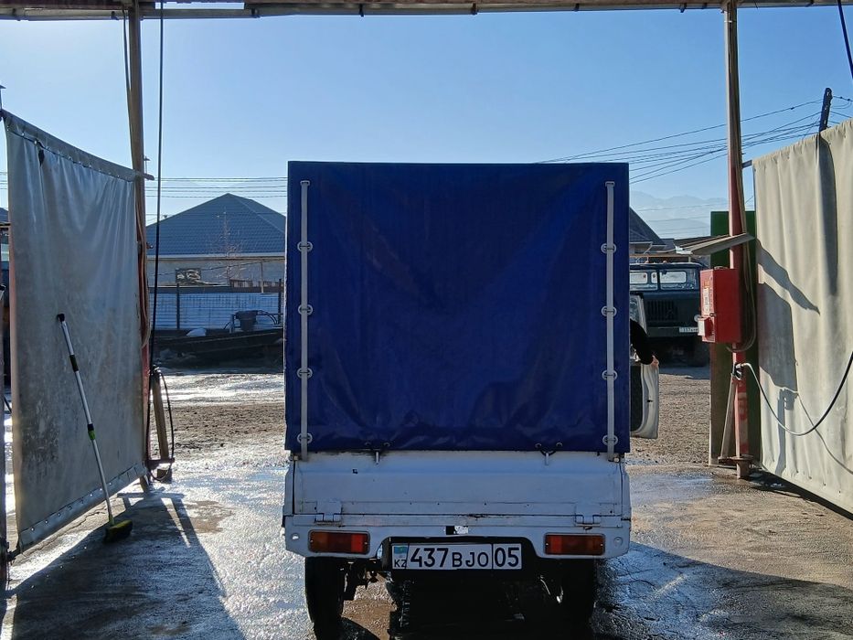 Лаво дамас на ходу