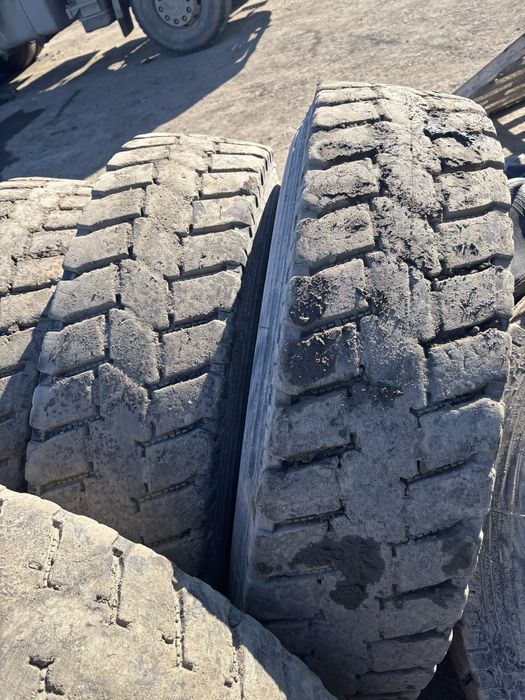 Продам резину 12:00 r20