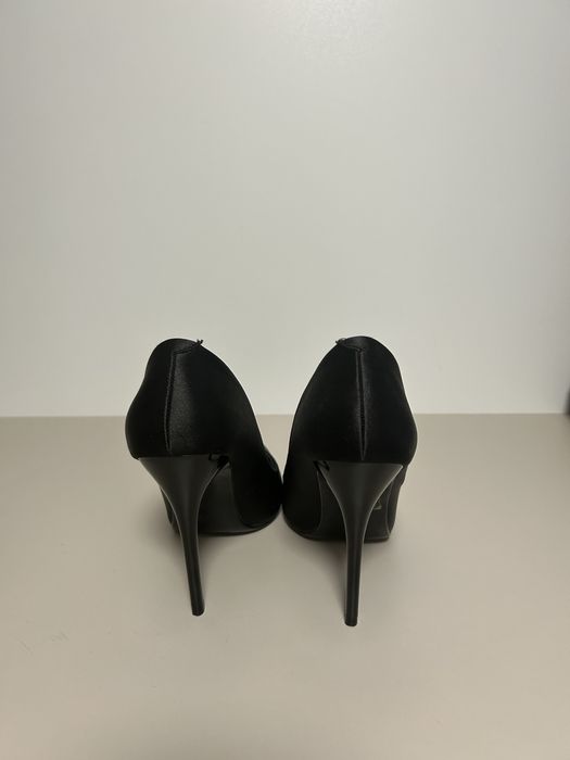 Черни високи обувки