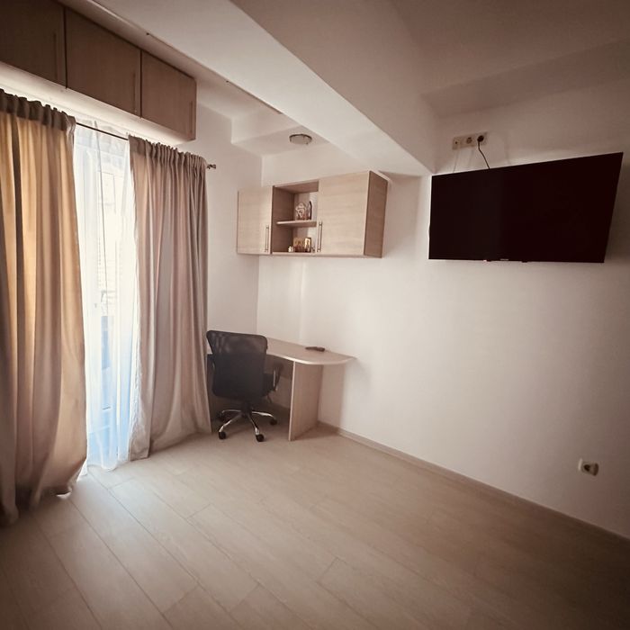 Inchiriez ap. 2 camere la parter in Cosmopolis