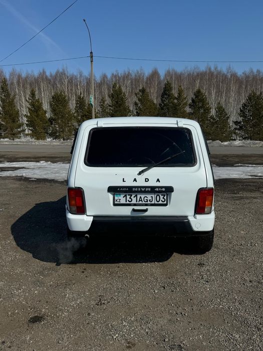 Продам ниву урбан 2015 год