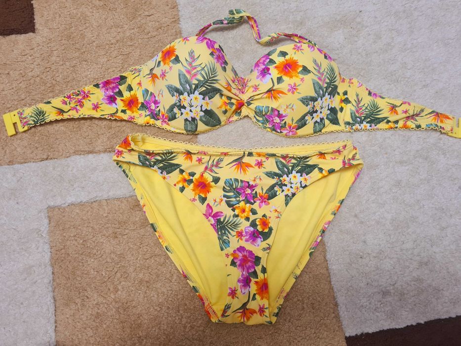 Costum de baie din 2 piese