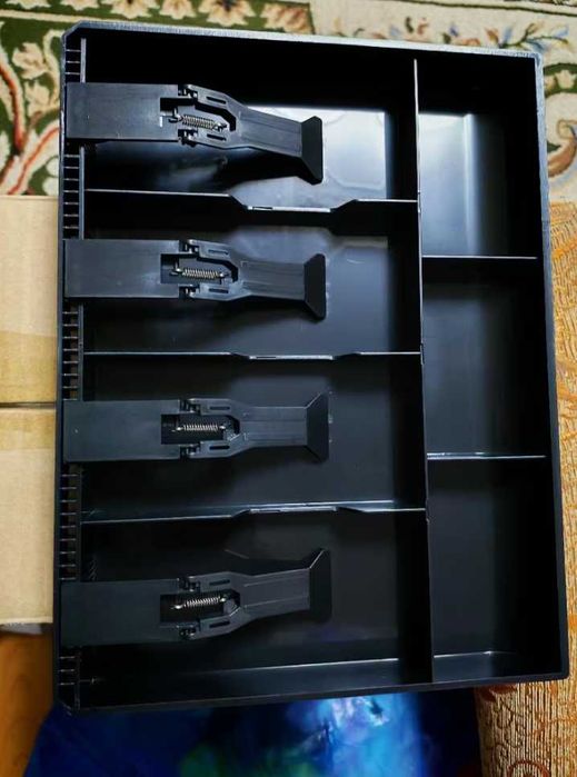 Монетник / каса за пари – за монети и банкноти