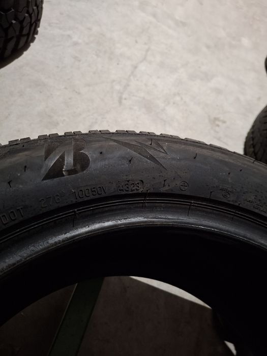 2 Anvelopele  de iarnă  m+s  255 50 r19 Bridgestone