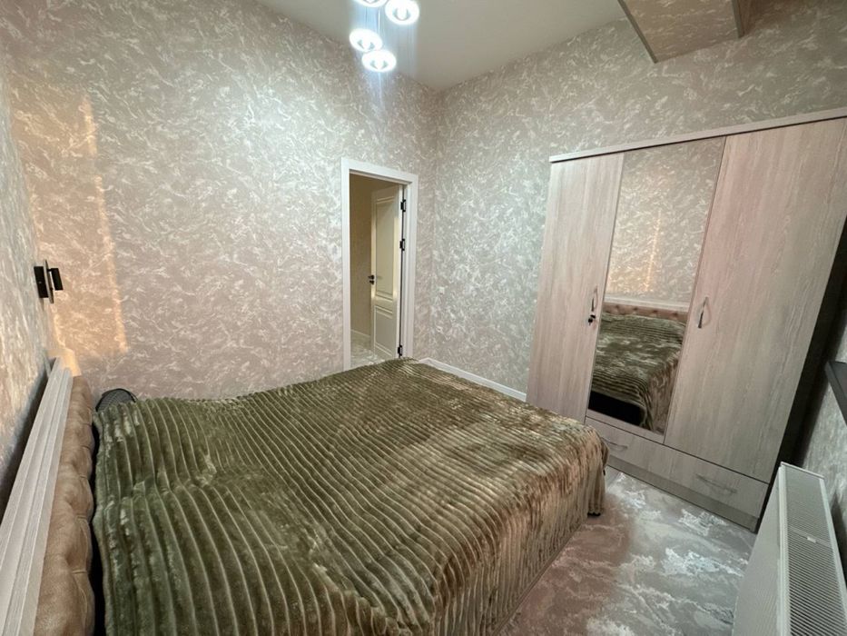 Yashnobod Olmosda ijaraga kvartira bor. Oilaga Yangi uy. Tevroremont