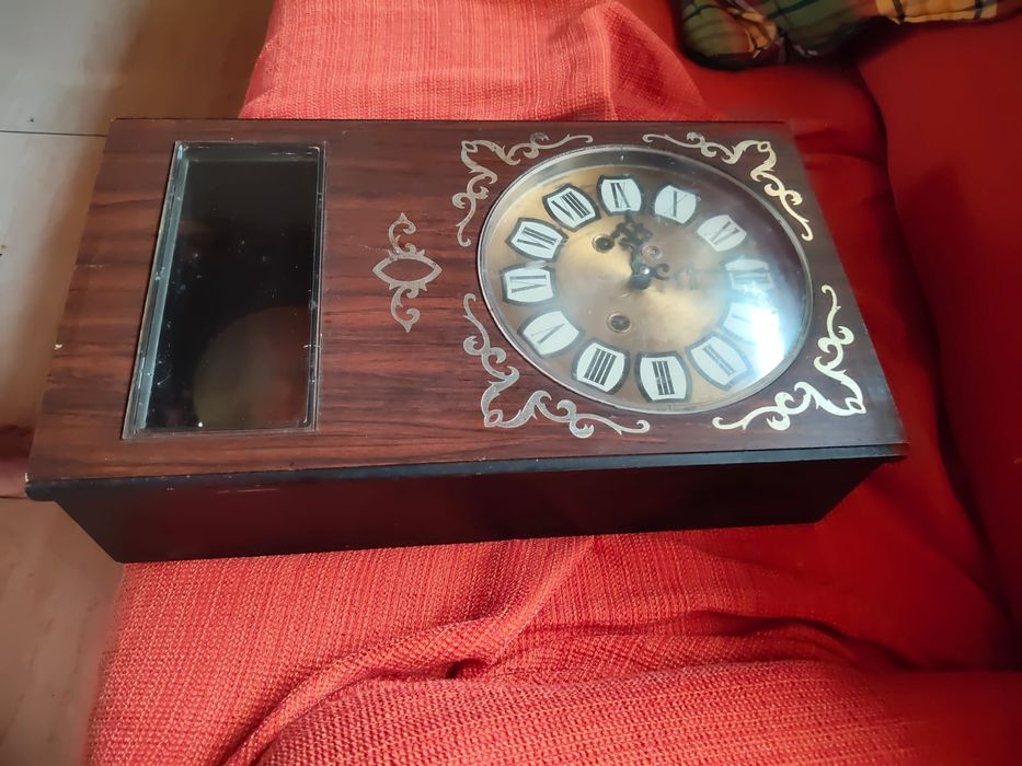 Ceas antic cu pendul