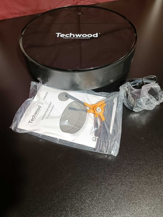 Прахосмукачка робот 2 в 1 Techwood TAR-2036, 450 Pa, 350 мл