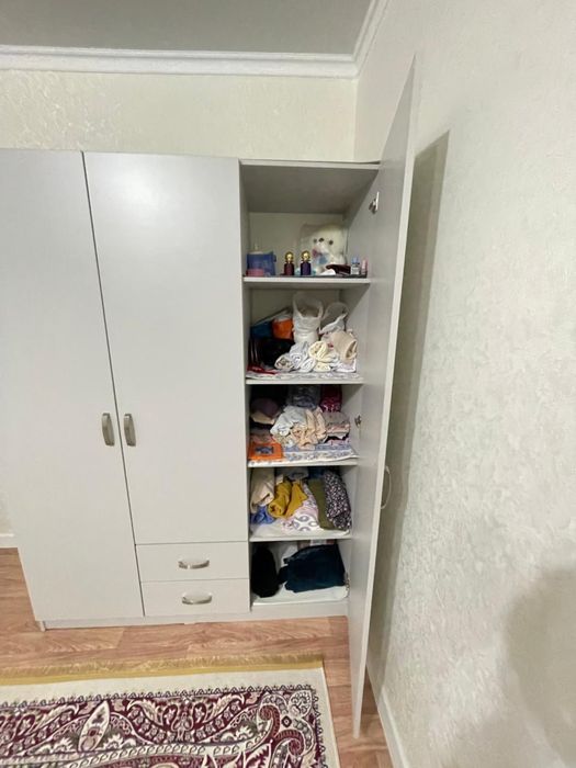 Отличный шкаф для одежды