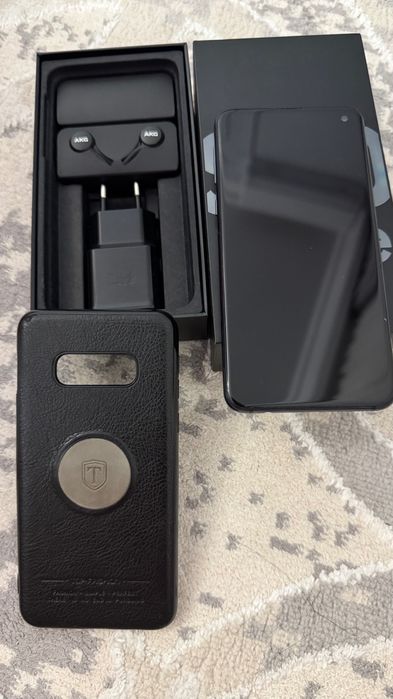 Продам сот тел Samsung S10e