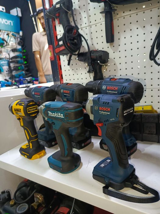 Безщеточный шруповерт Bosch GSR 185 li