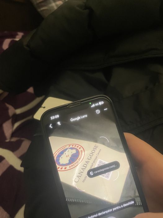 Vand geaca Canada Goose noua