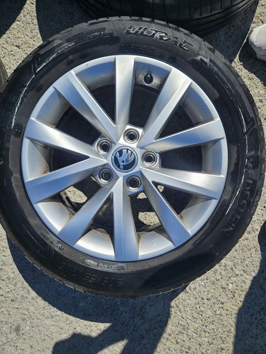 Джанти с гуми 205/55/16 за Skoda 5x112