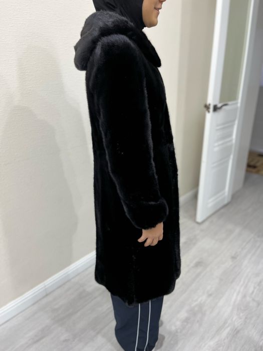 Продаю шубу ниже колен