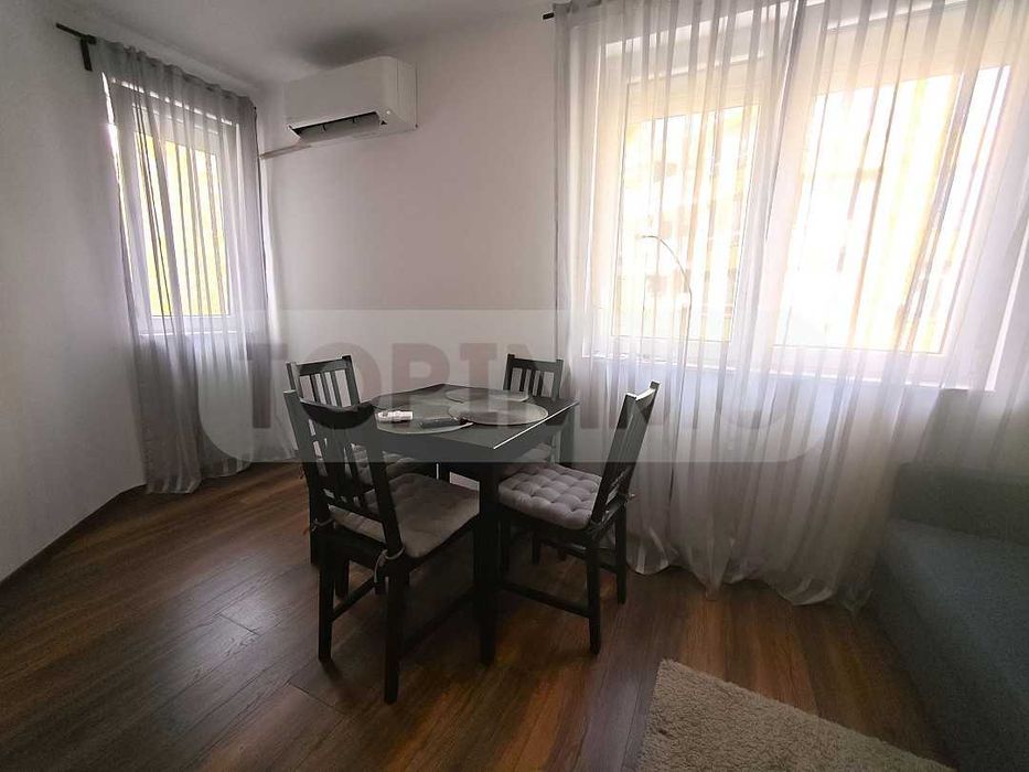 Двустаен апартамент в квартал Чайка