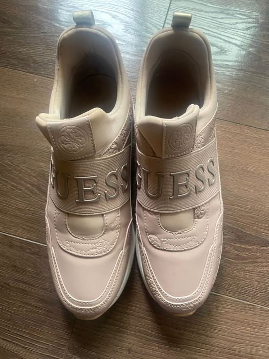 Сникърси Guess pink