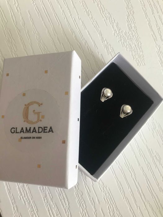 Cercei eleganți cu perle