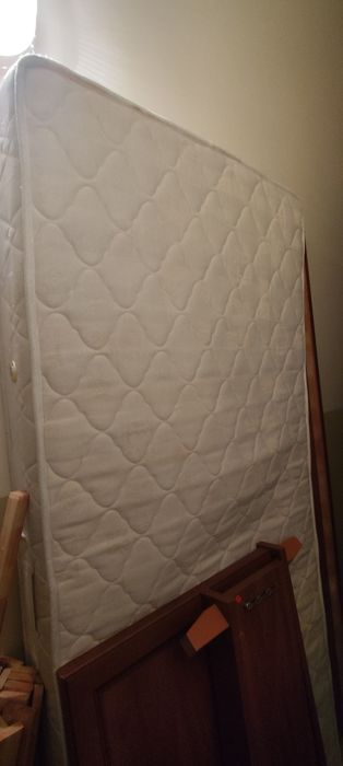 легло единично с двулицев матрак 90 х200см