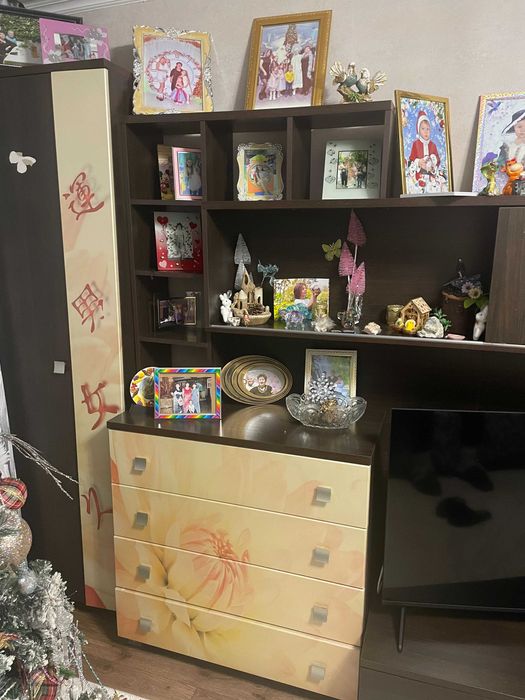 Продаю ТВ зону стенка !!!