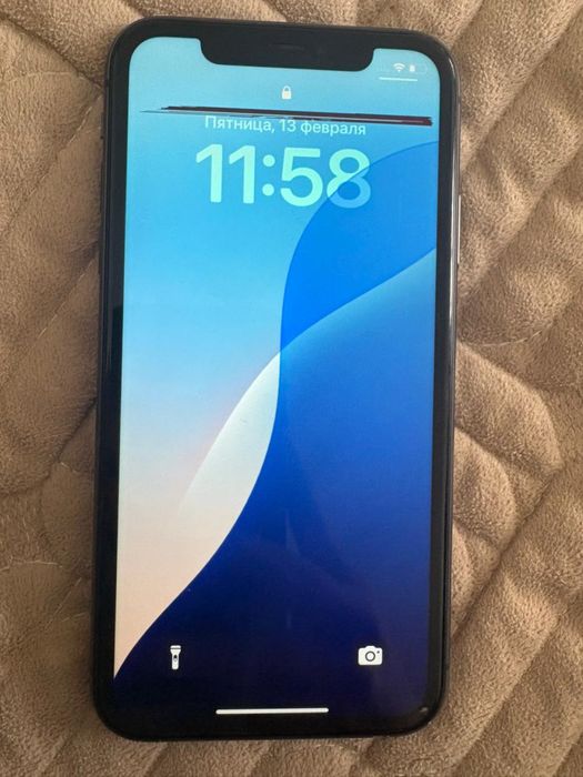 Продам айфон 11 черного цвета