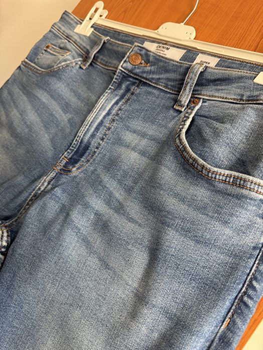 Blugi SuperSkinny Bershka