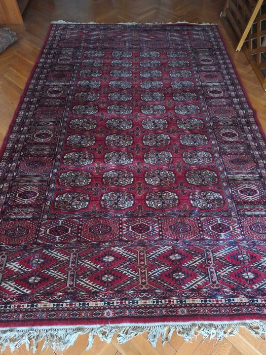 Вълнен персийски килим