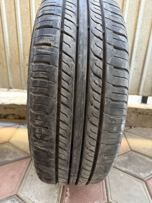 Шины  16/215/65 продам