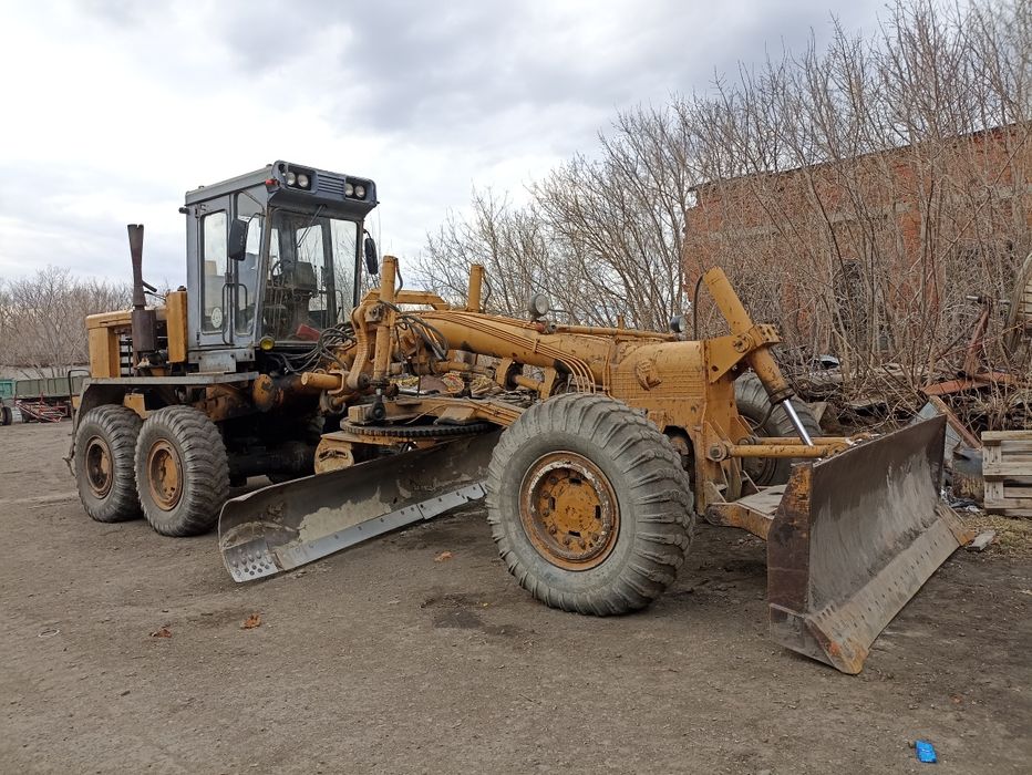 Продам Автогрейдер дз-98