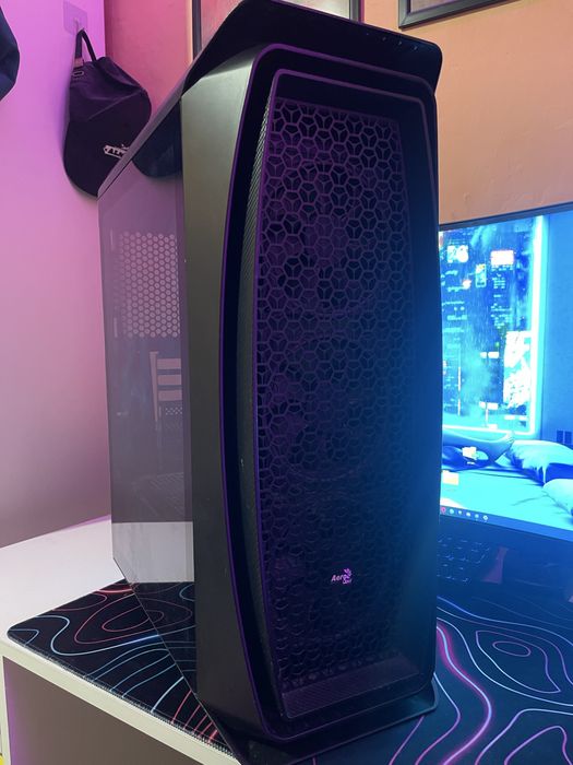 Продам корпус Aerocool